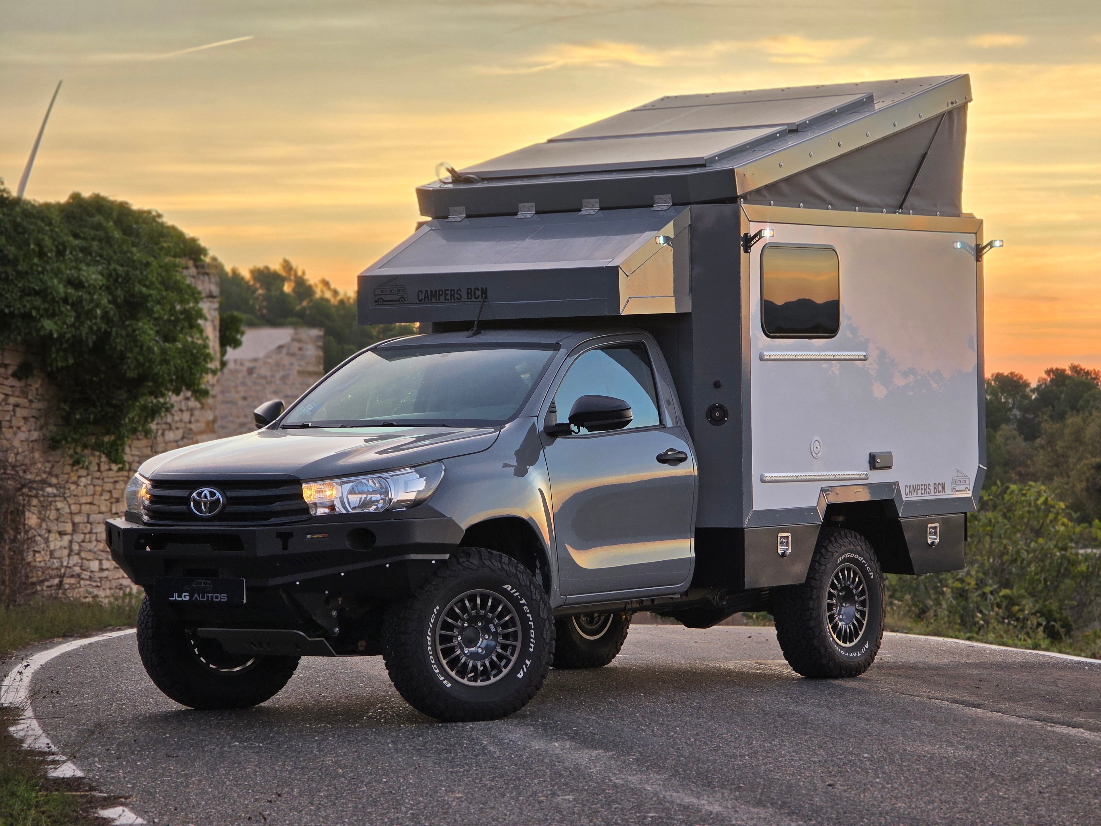 Toyota Hilux Camper off-road 2016 Ducha