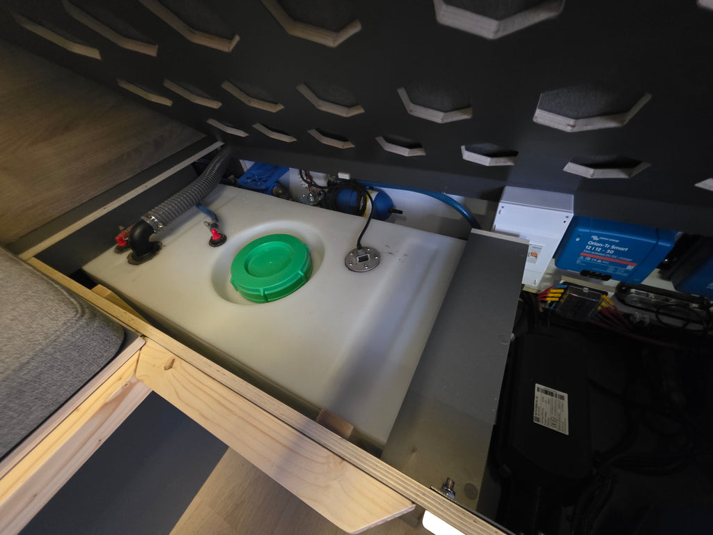 Toyota Hilux Camper off-road 2016 Ducha