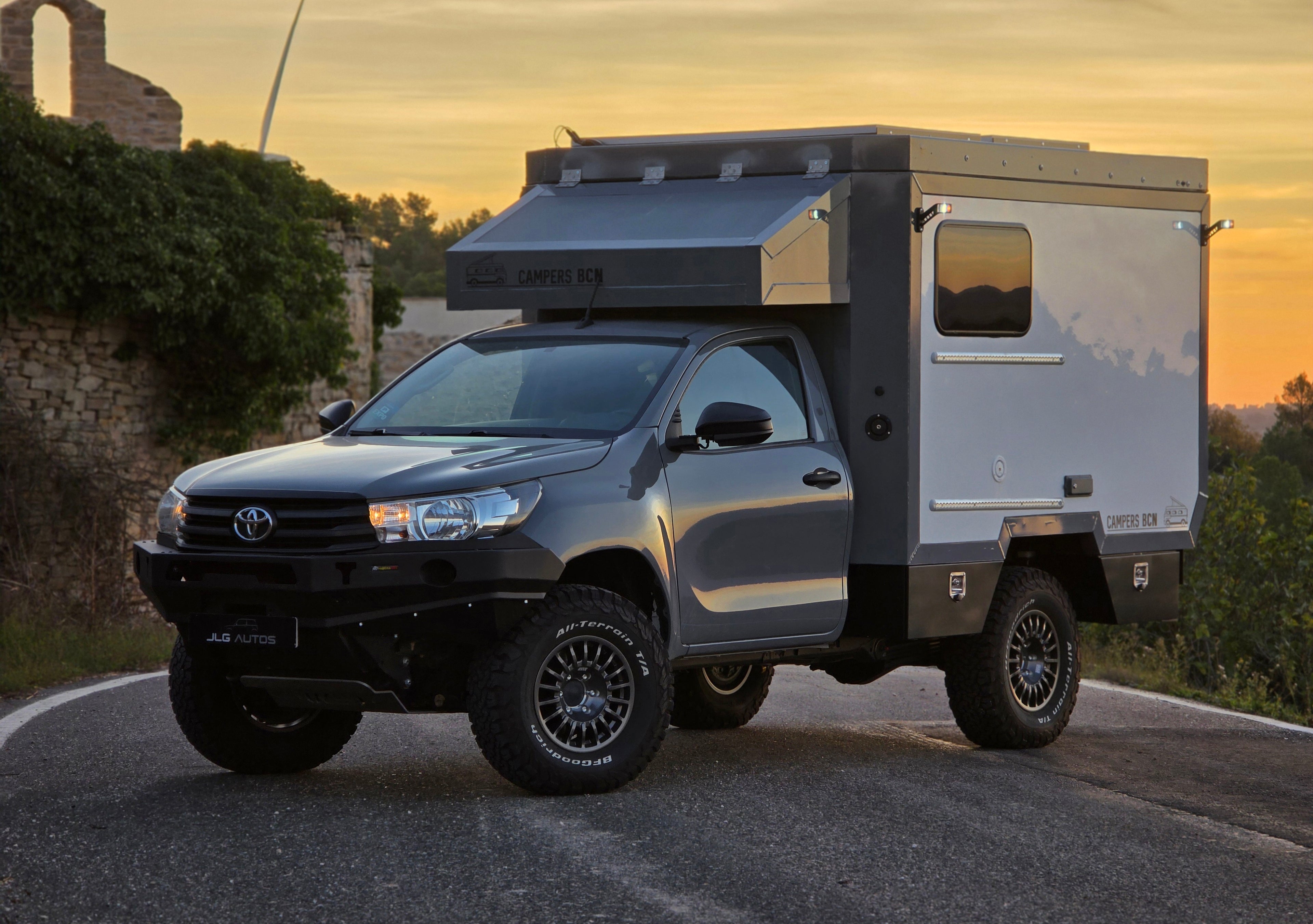 Toyota Hilux Camper off-road 2016 Ducha
