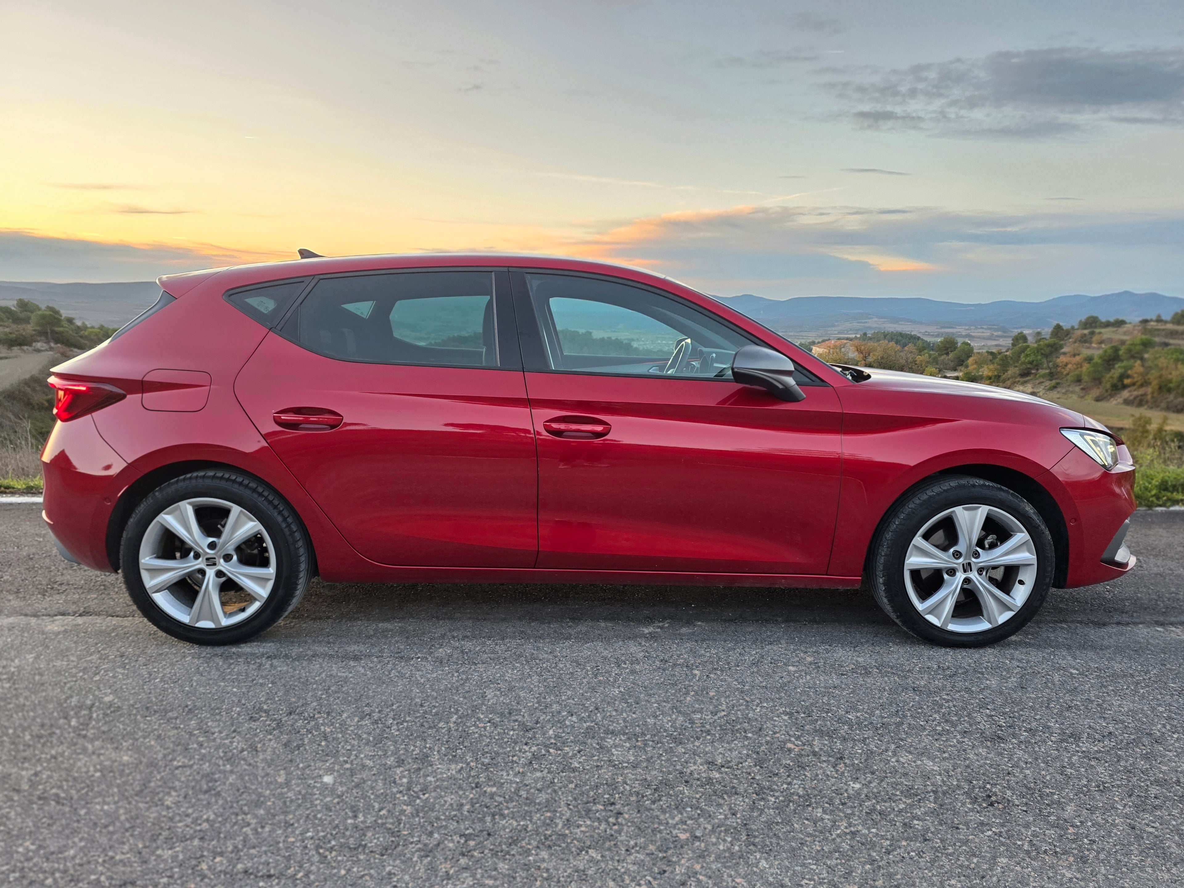 SEAT Leon 2024 FR · 1.0 TSI · Nacional