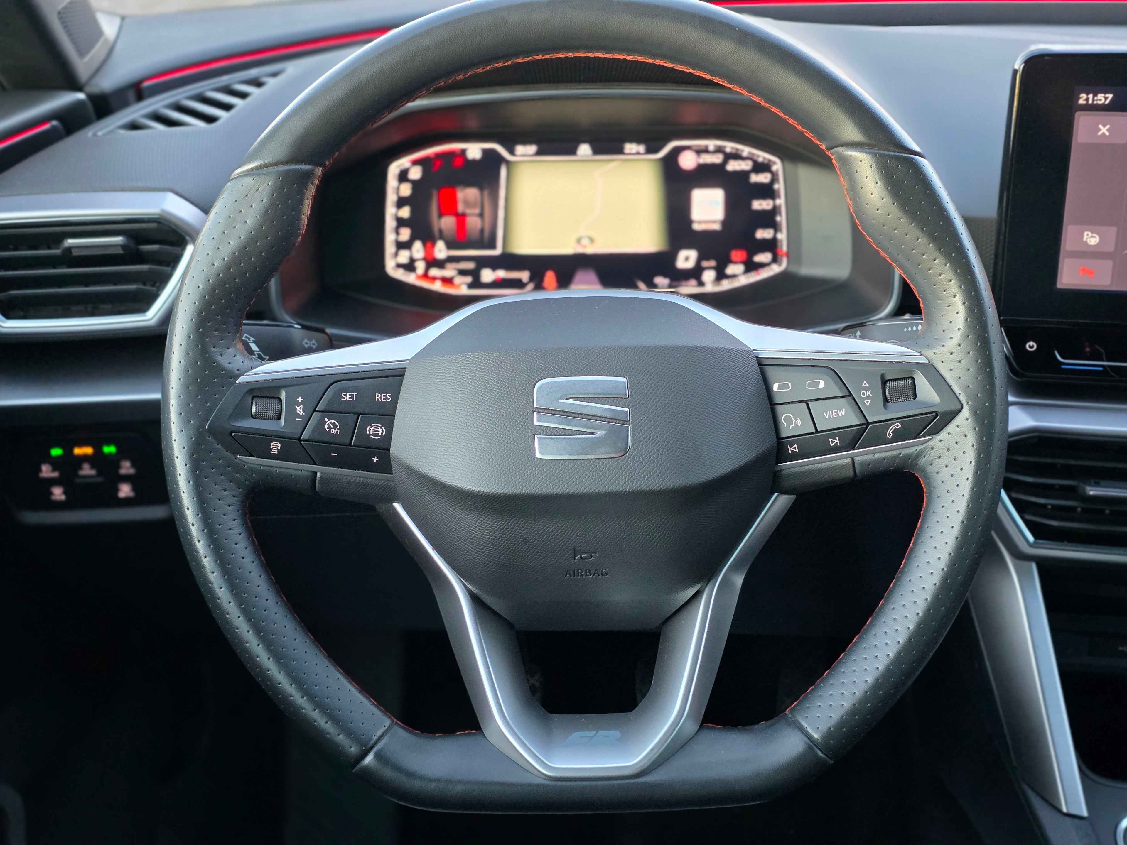 SEAT Leon 2024 FR · 1.0 TSI · Nacional