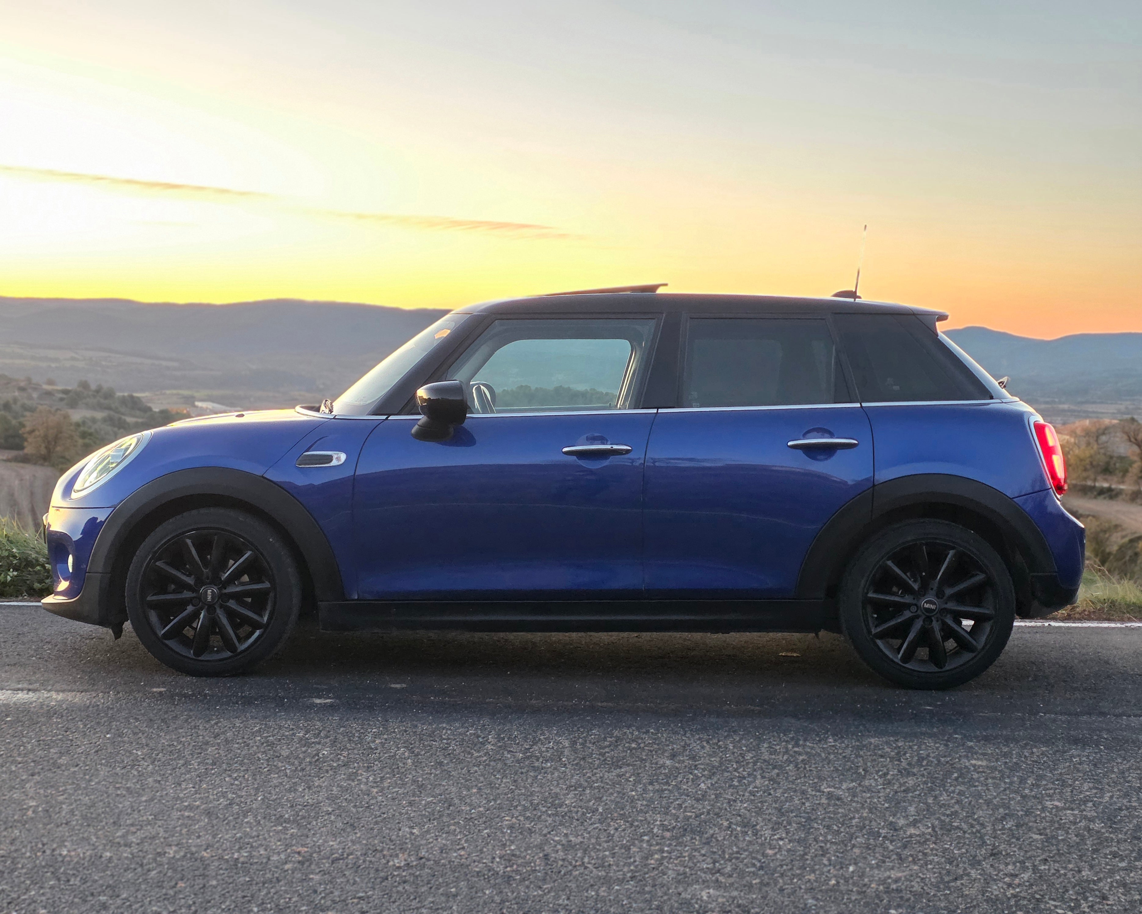 MINI Cooper 5p • 136CV • Panorámico • LED