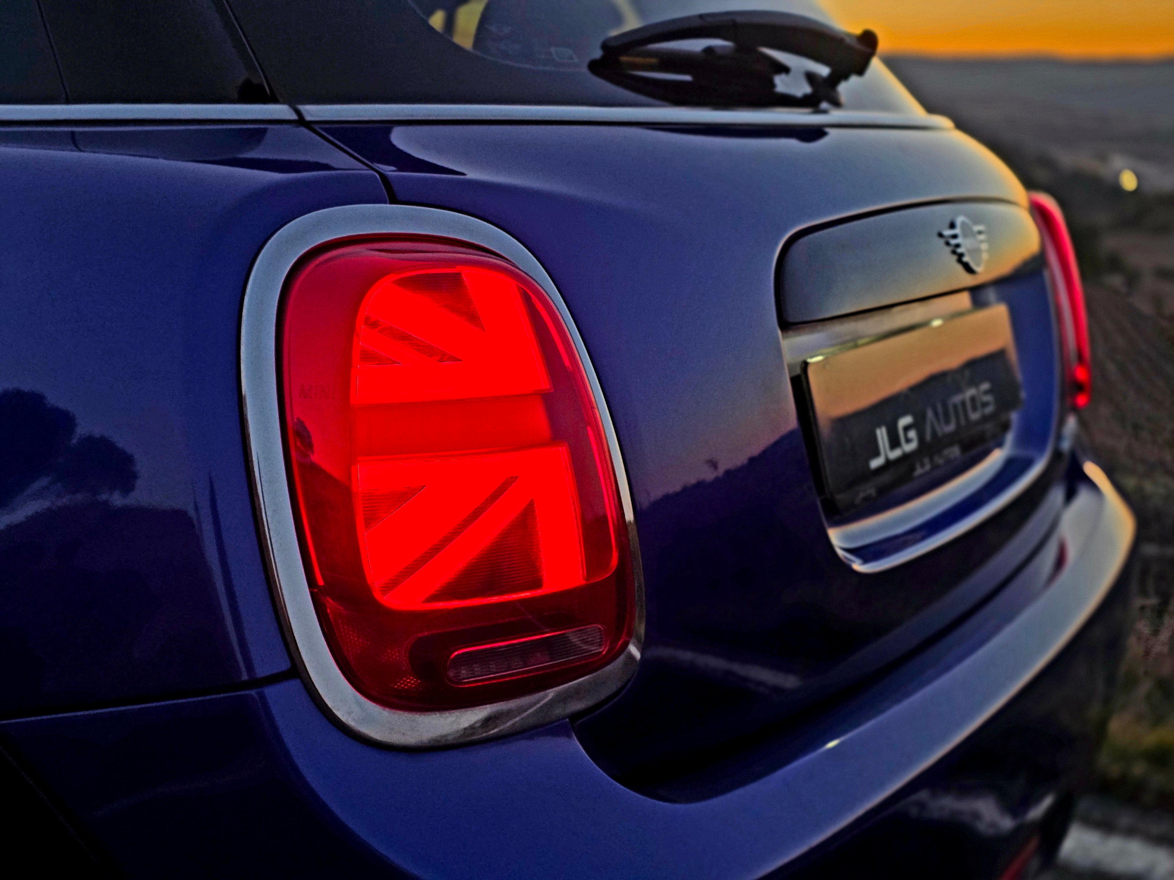 MINI Cooper 5p • 136CV • Panorámico • LED