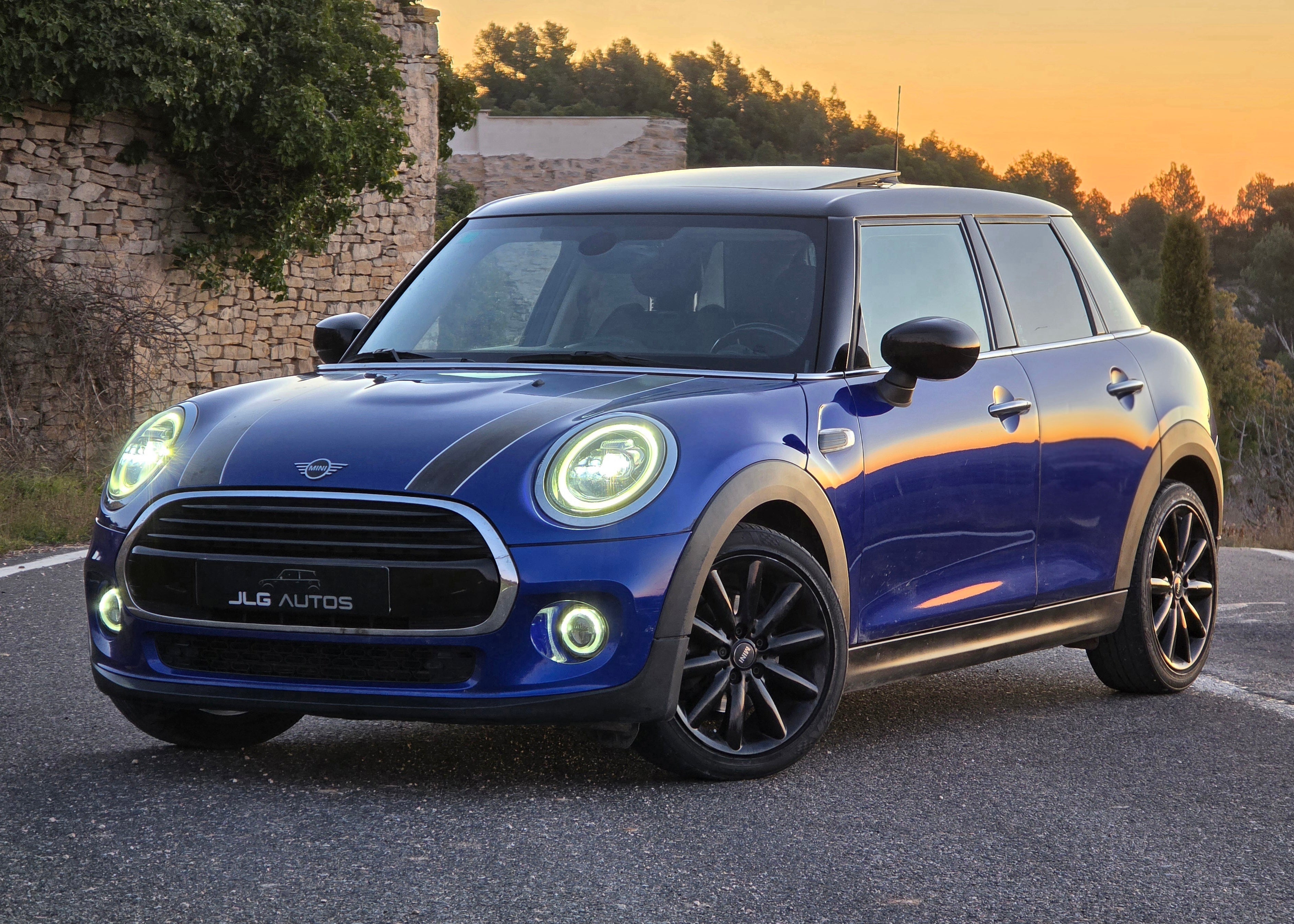 MINI Cooper 5p • 136CV • Panorámico • LED