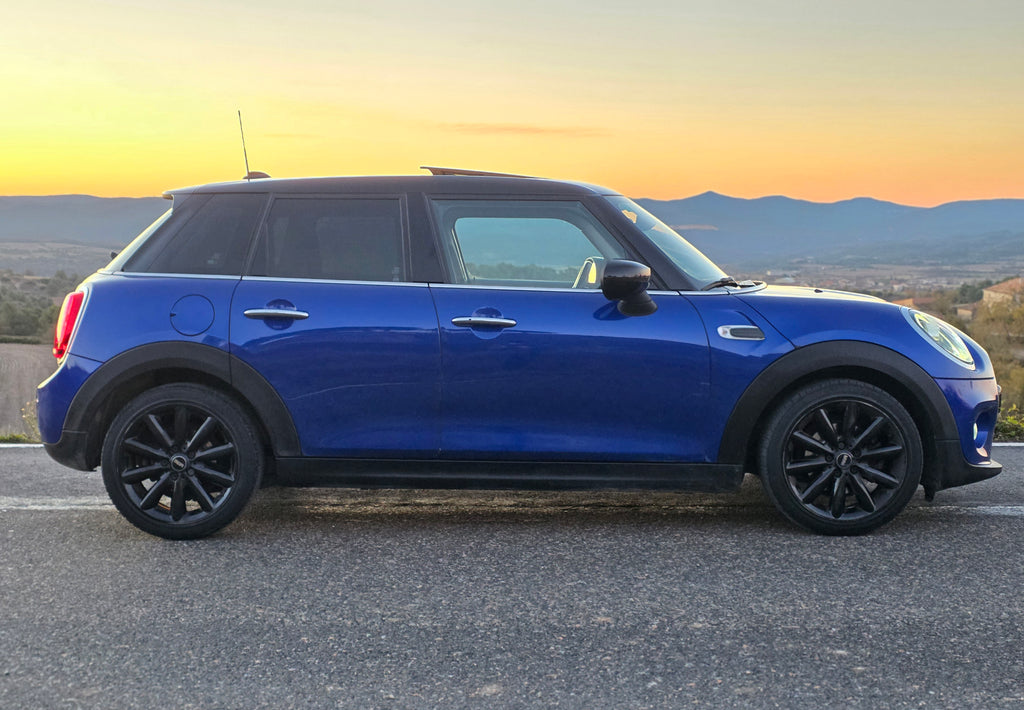 MINI Cooper 5p • 136CV • Panorámico • LED