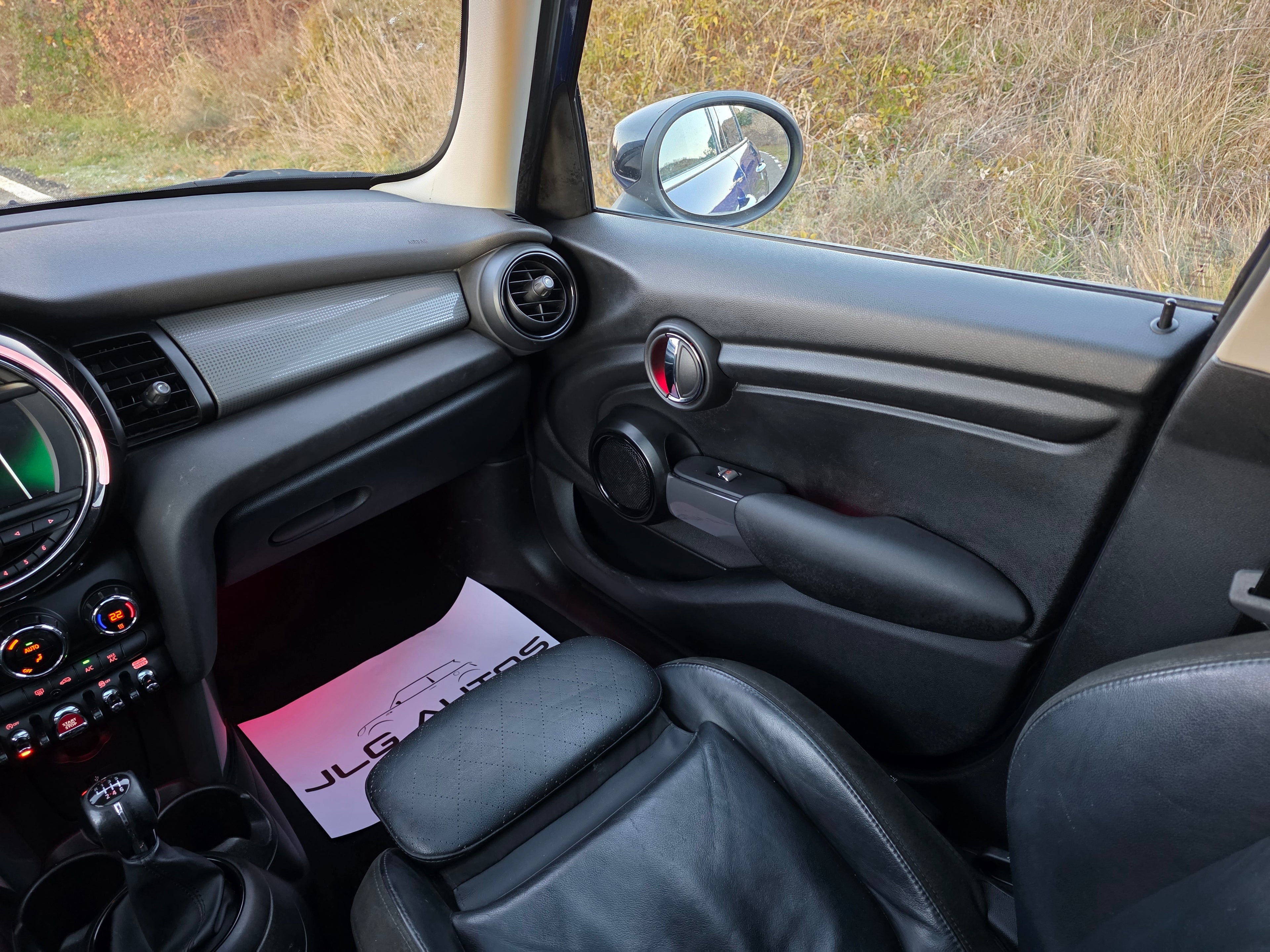 MINI Cooper 5p • 136CV • Panorámico • LED