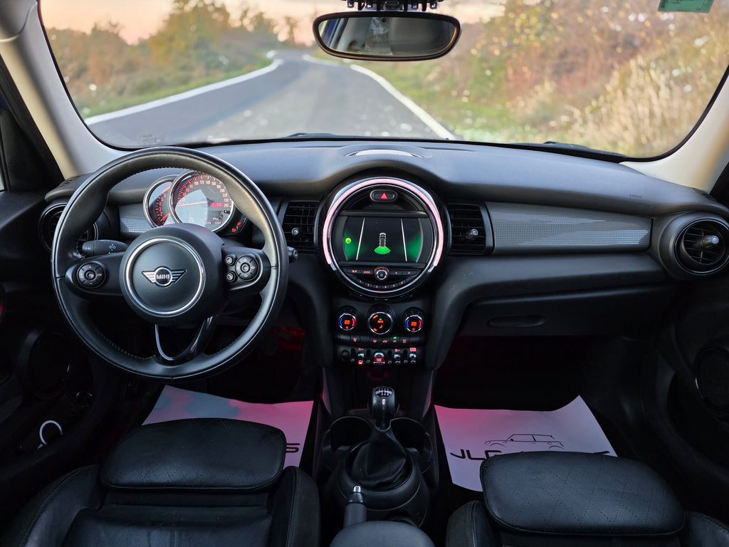 MINI Cooper 5p • 136CV • Panorámico • LED