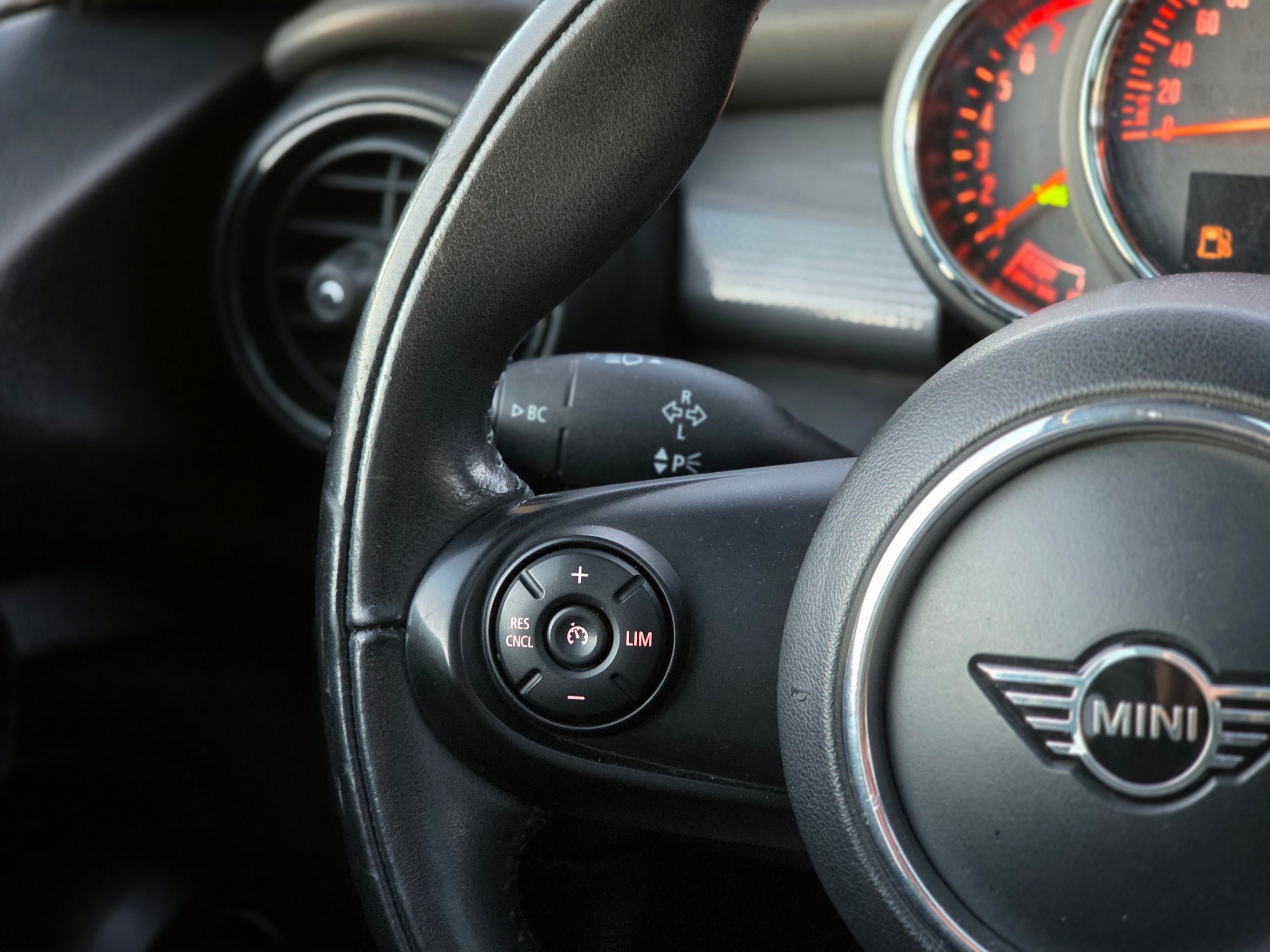 MINI Cooper 5p • 136CV • Panorámico • LED