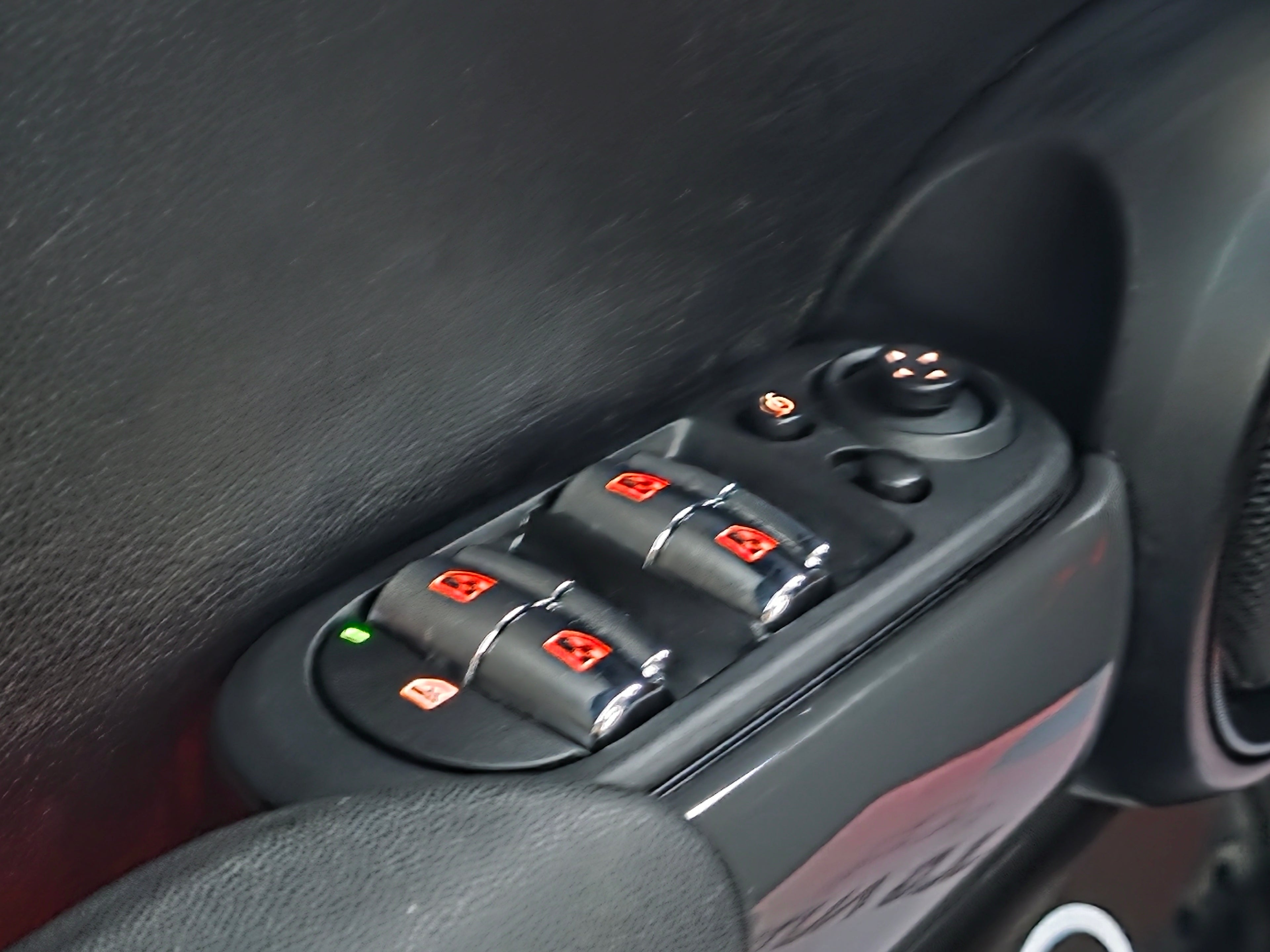 MINI Cooper 5p • 136CV • Panorámico • LED