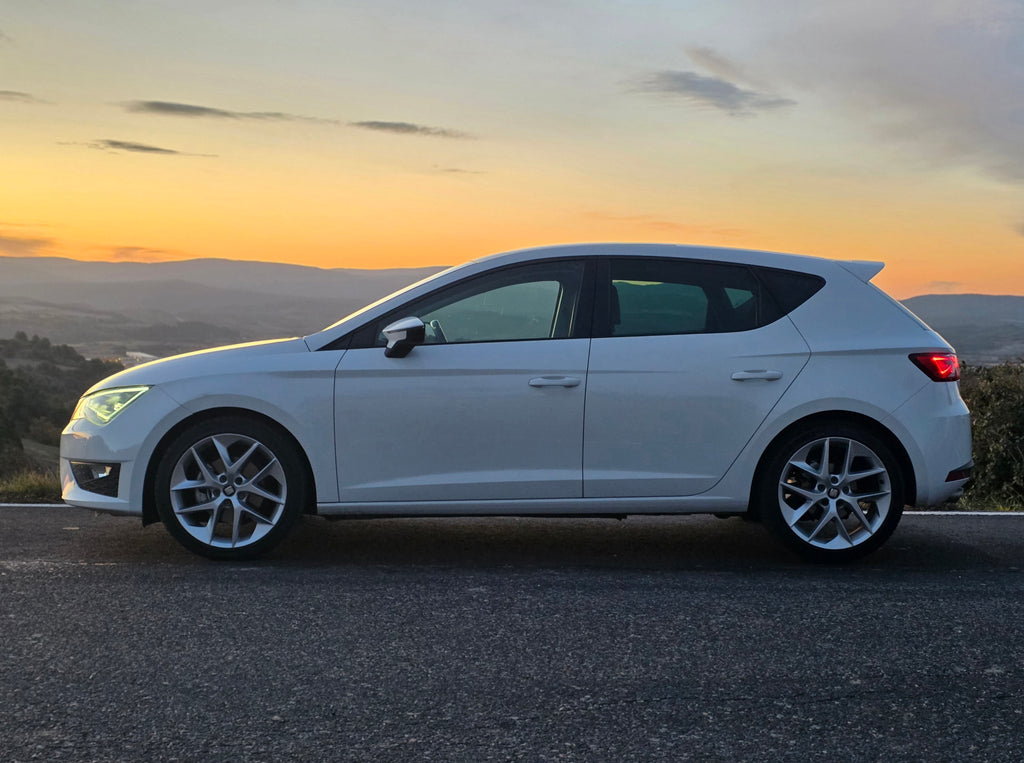 SEAT León 2.0 TDI DSG · Full LED · Techo Solar · 2015