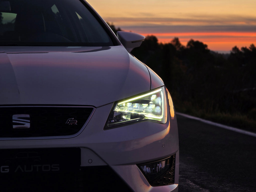 SEAT León 2.0 TDI DSG · Full LED · Techo Solar · 2015