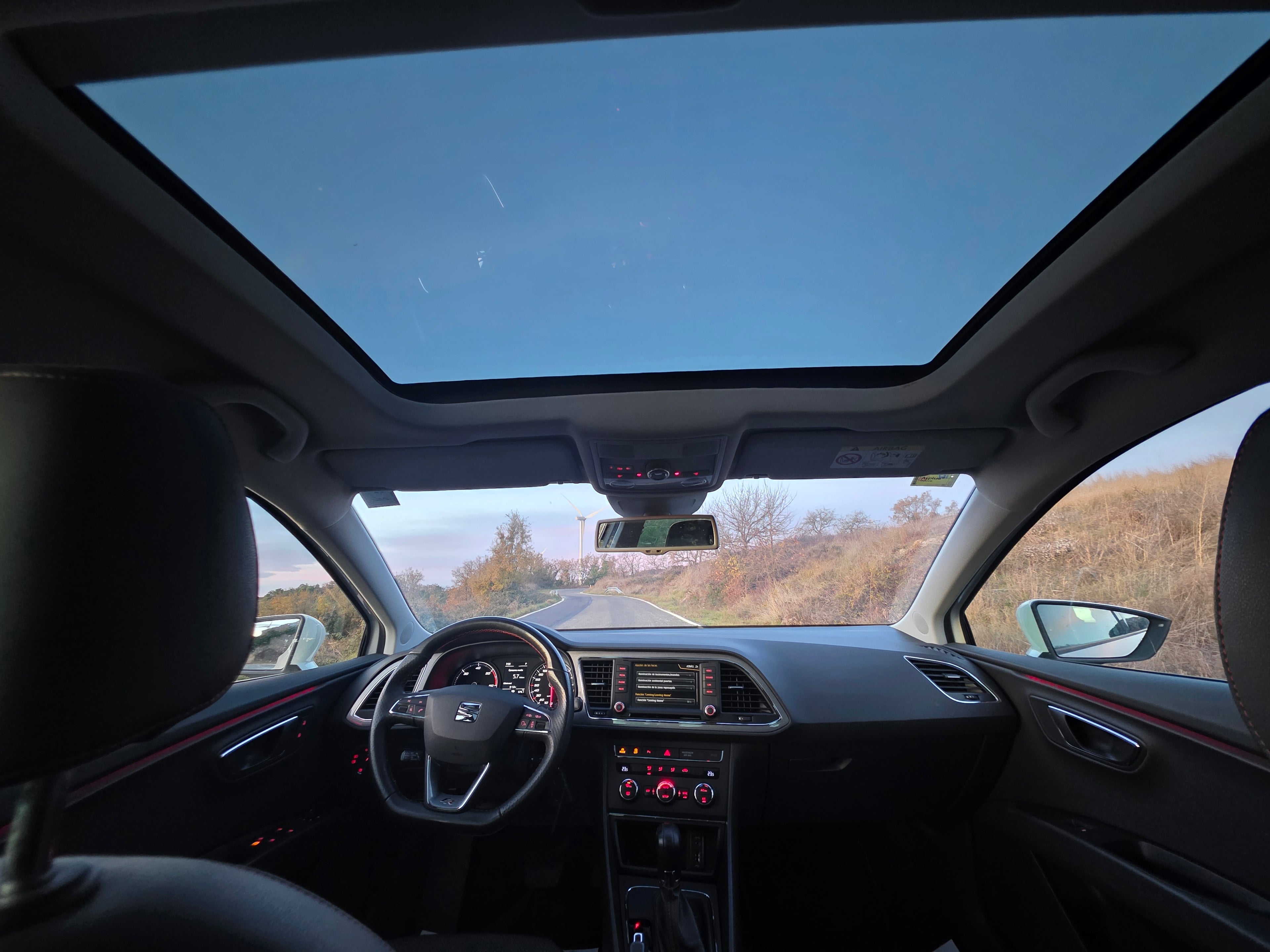 SEAT León 2.0 TDI DSG · Full LED · Techo Solar · 2015