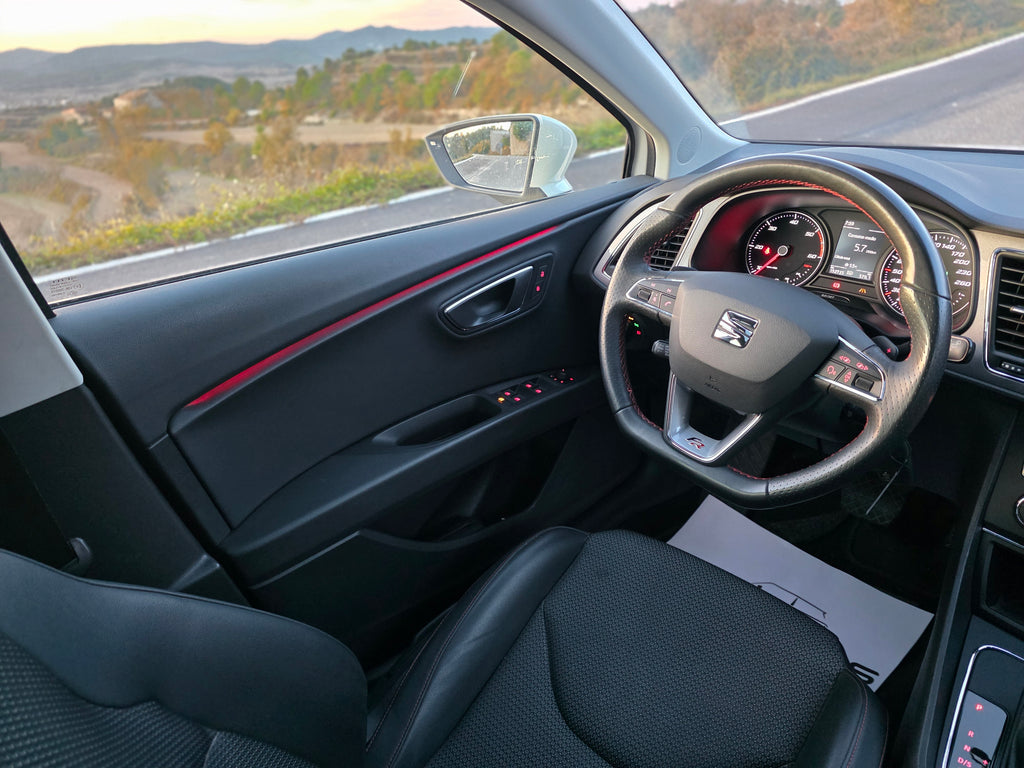 SEAT León 2.0 TDI DSG · Full LED · Techo Solar · 2015