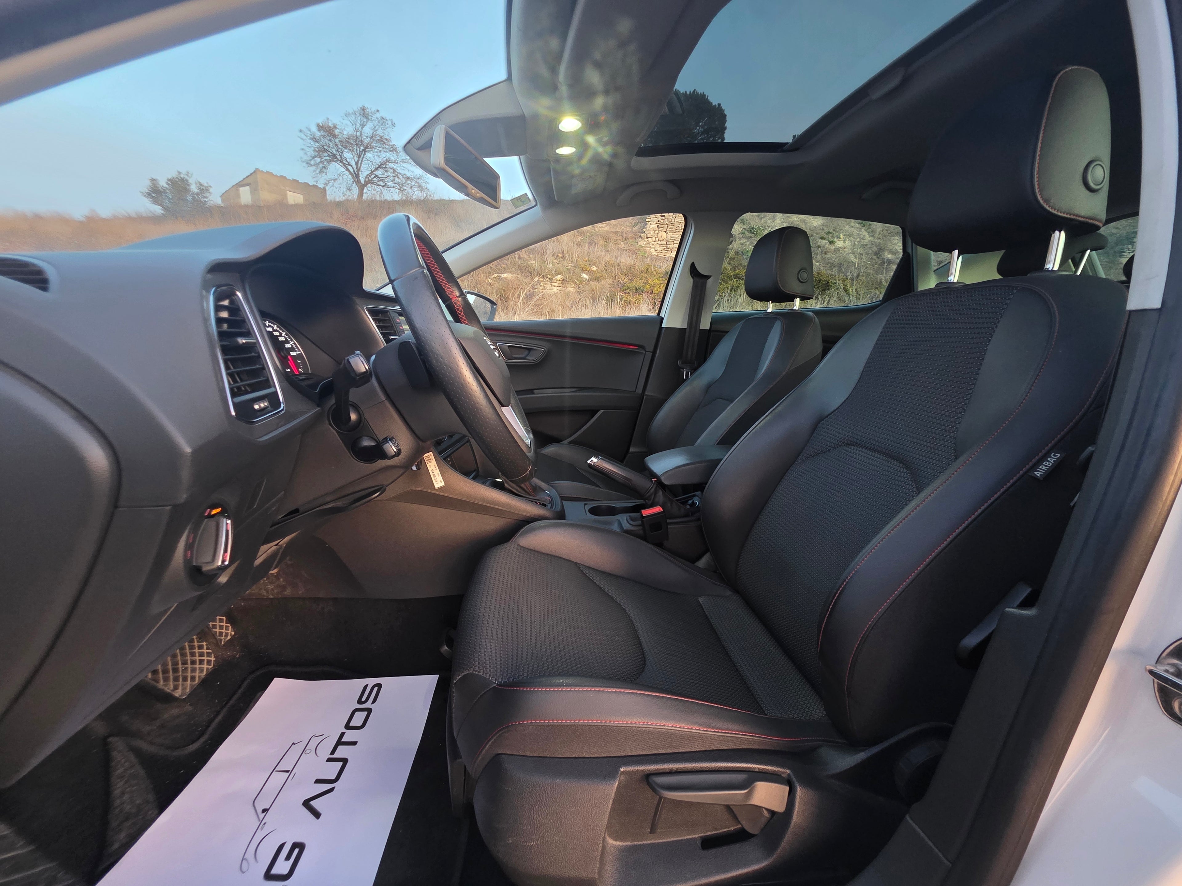 SEAT León 2.0 TDI DSG · Full LED · Techo Solar · 2015