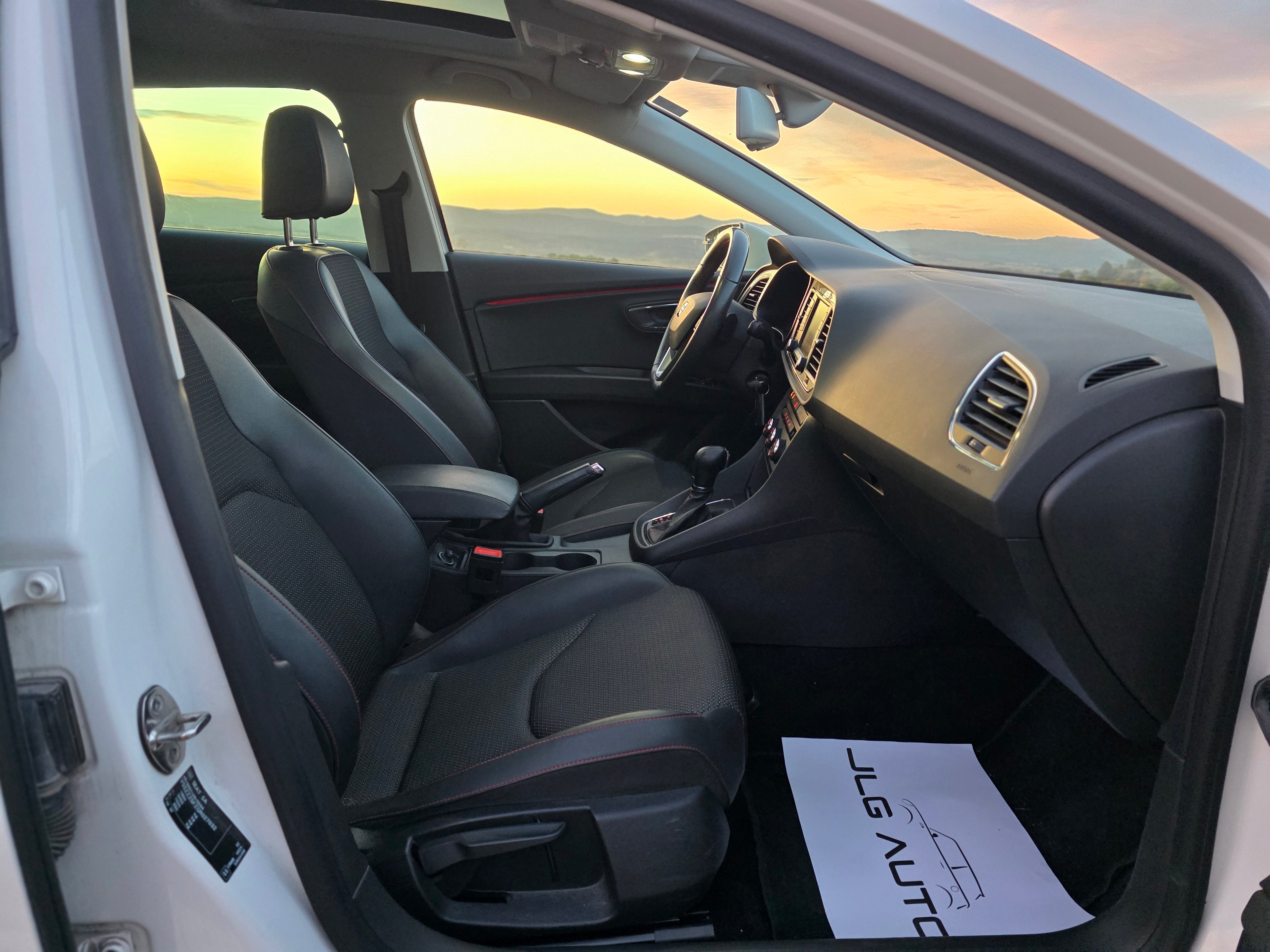 SEAT León 2.0 TDI DSG · Full LED · Techo Solar · 2015