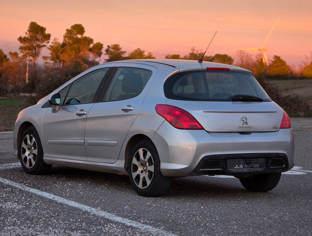 Peugeot 308 1.6 HDi 92 CV – Año 2011