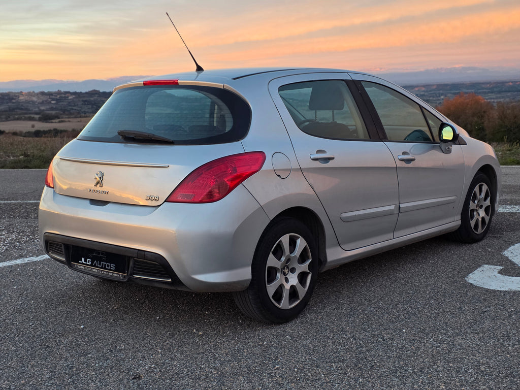 Peugeot 308 1.6 HDi 92 CV – Año 2011