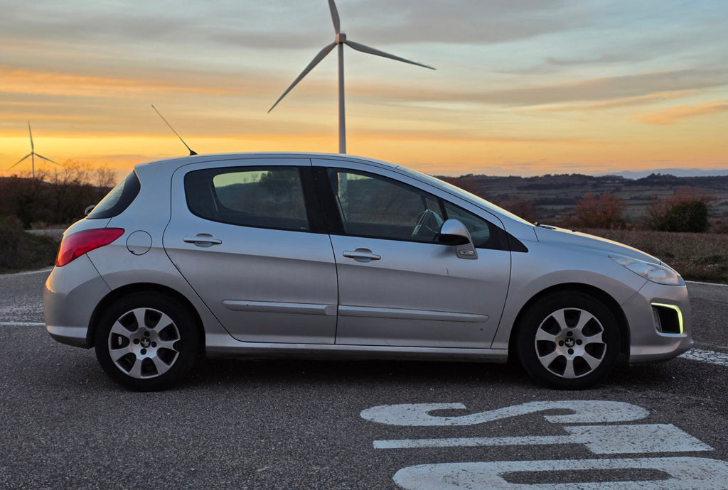 Peugeot 308 1.6 HDi 92 CV – Año 2011