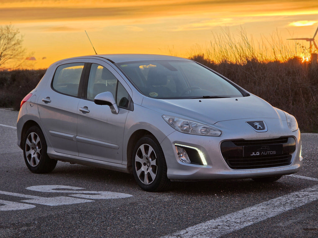 Peugeot 308 1.6 HDi 92 CV – Año 2011