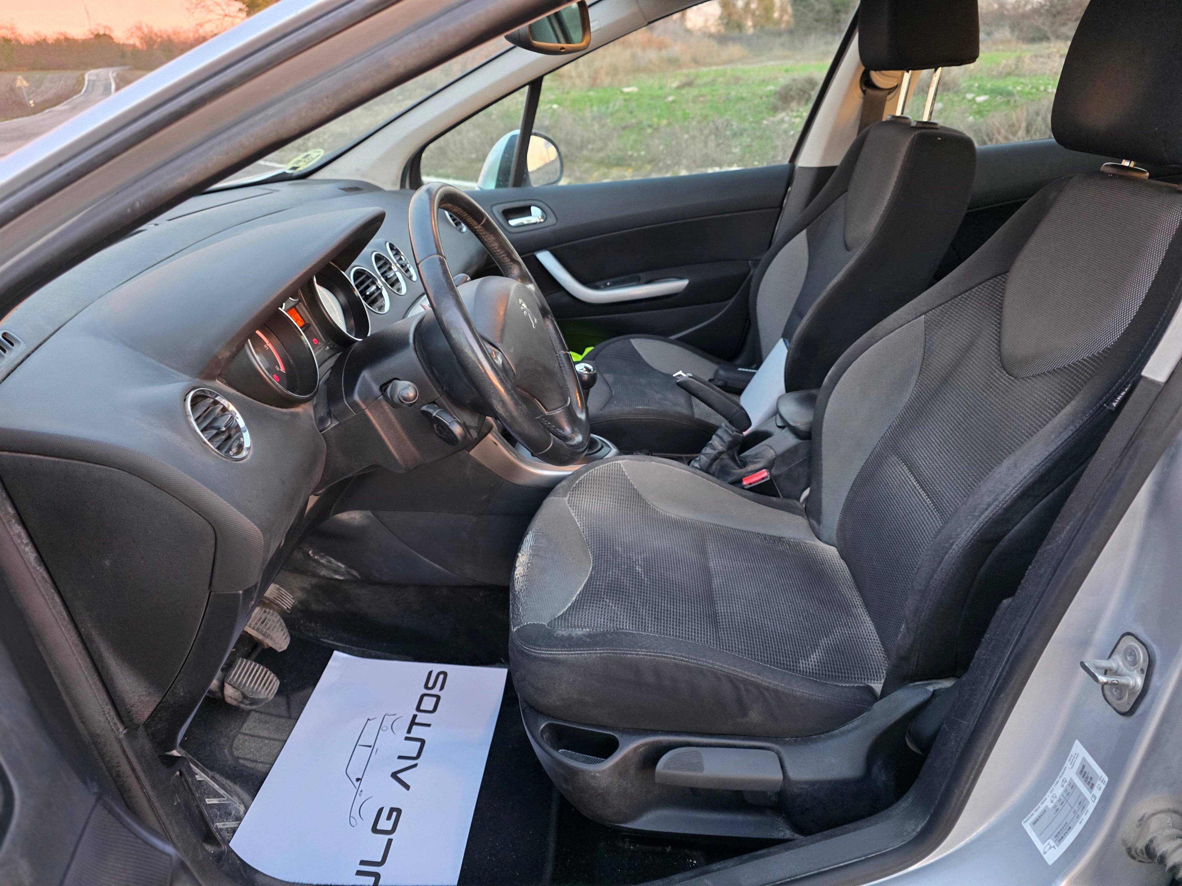 Peugeot 308 1.6 HDi 92 CV – Año 2011