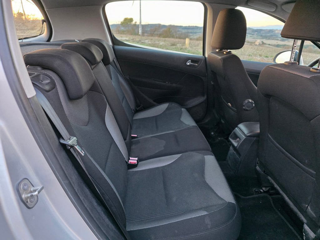 Peugeot 308 1.6 HDi 92 CV – Año 2011