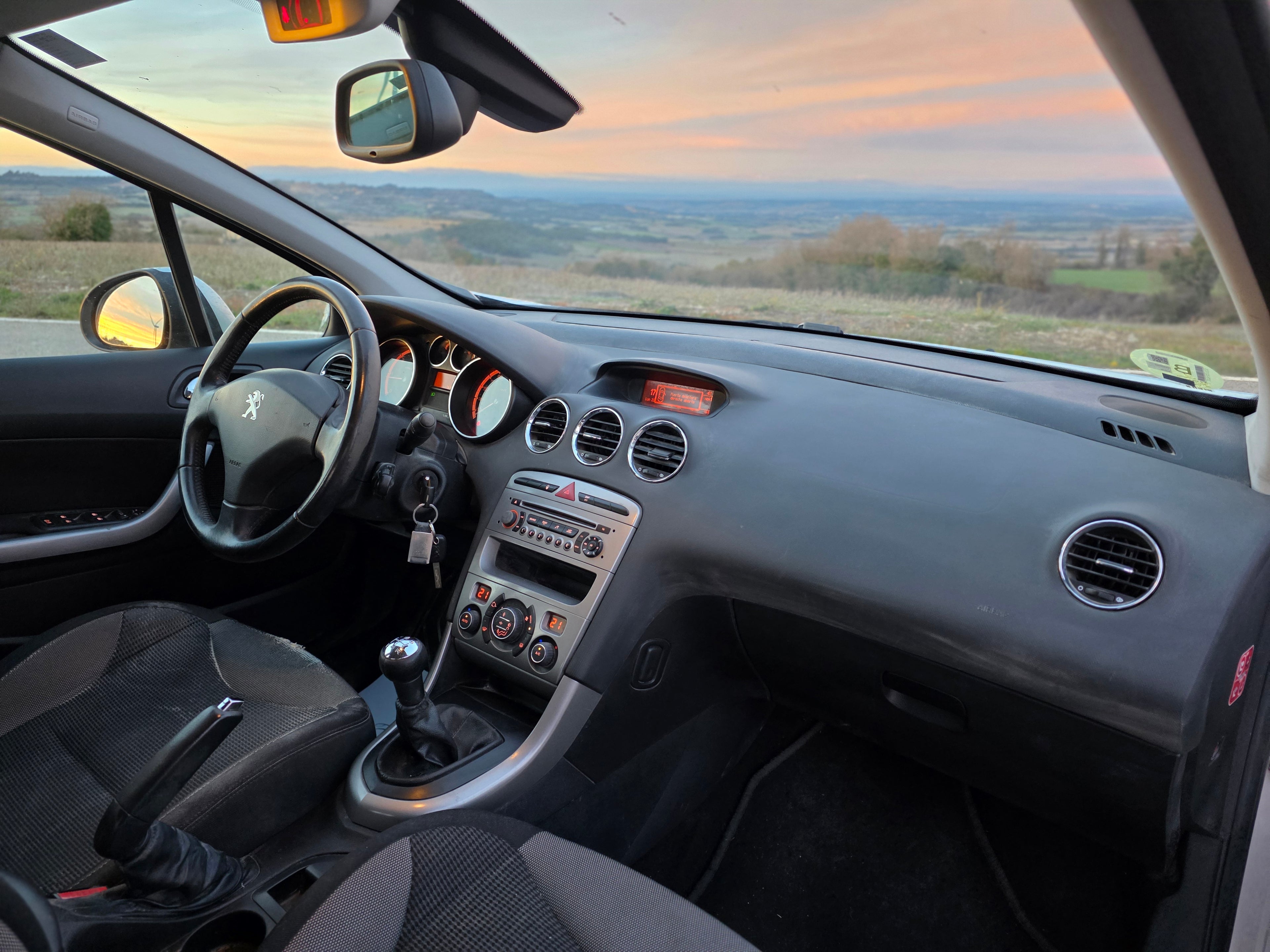 Peugeot 308 1.6 HDi 92 CV – Año 2011
