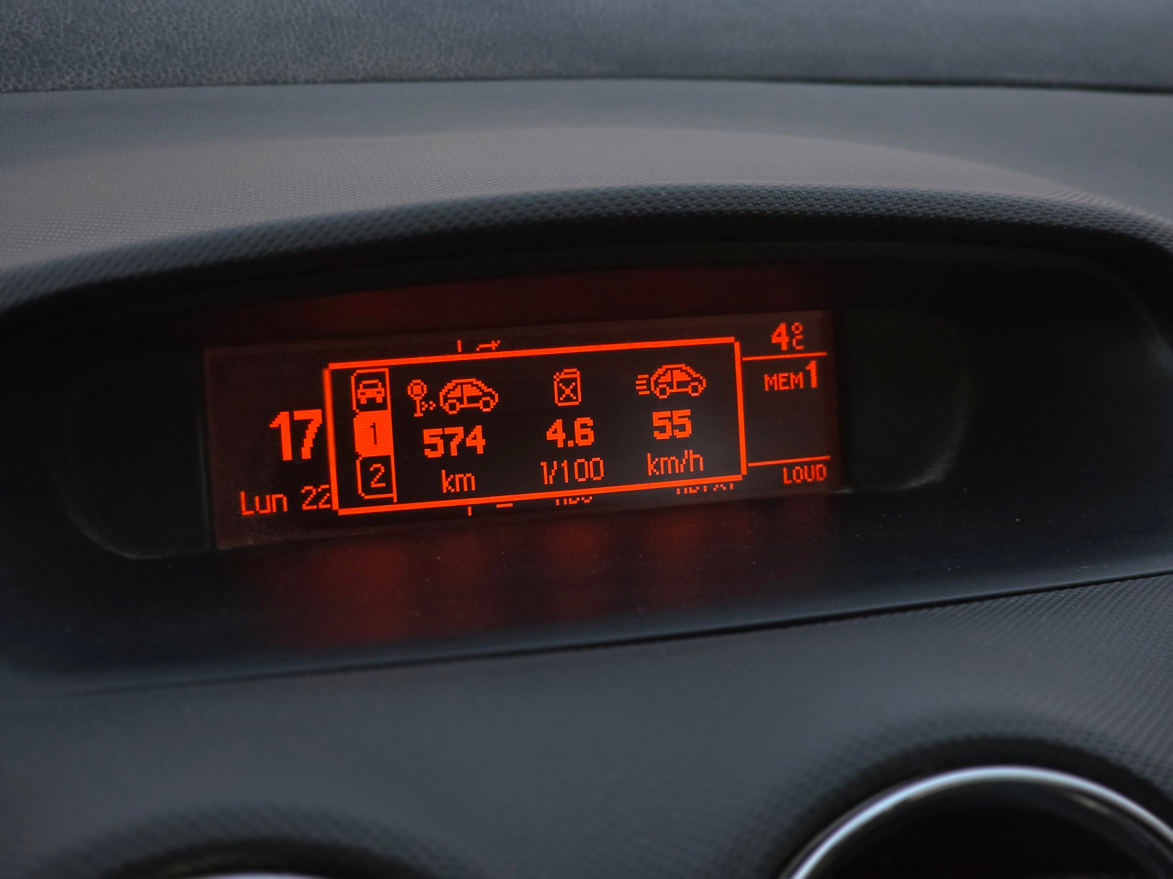 Peugeot 308 1.6 HDi 92 CV – Año 2011