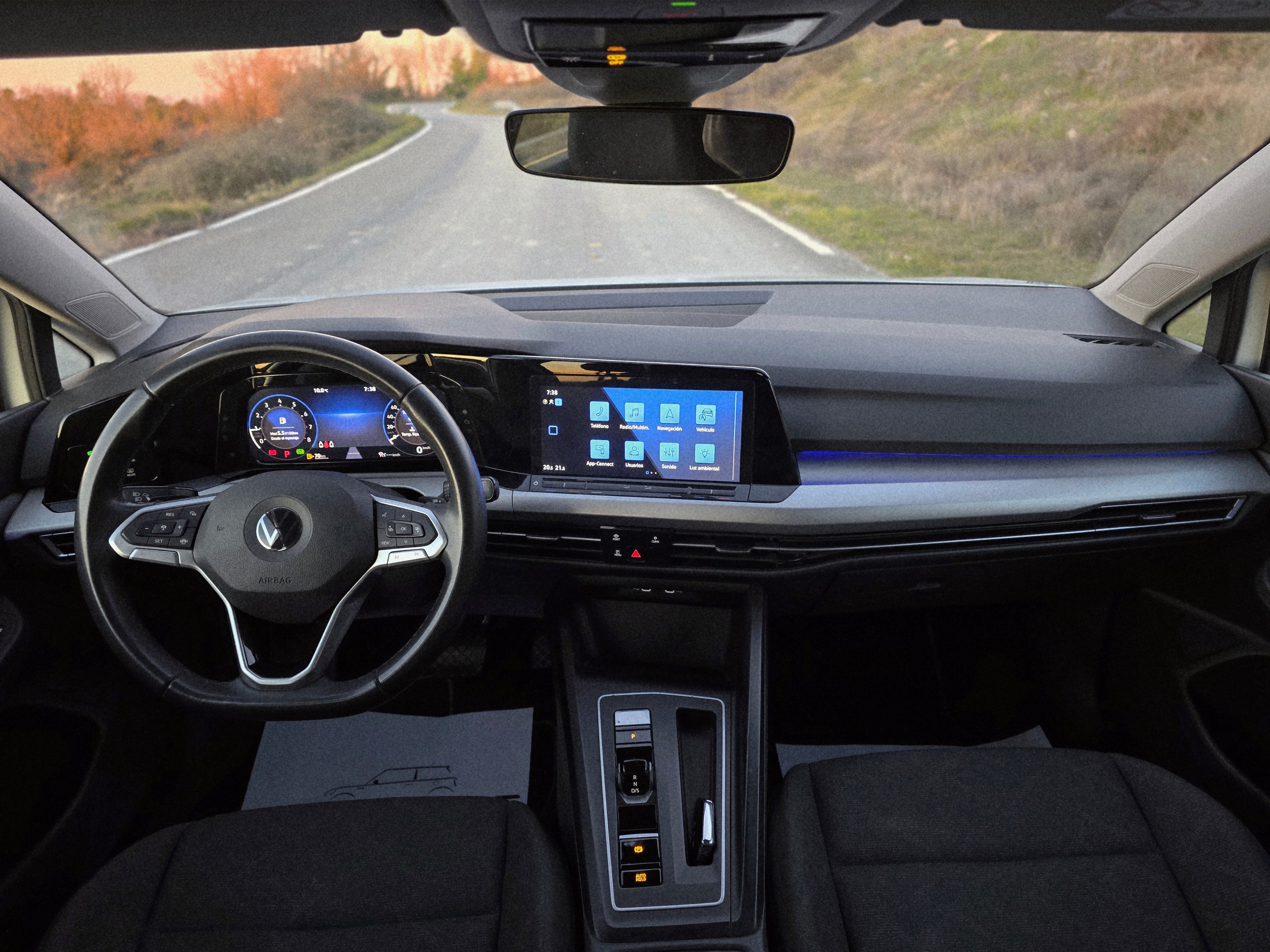 Volkswagen Golf VIII 1.0 eTSI 110CV DSG Life – 2022 – Nacional – Híbrido 48V